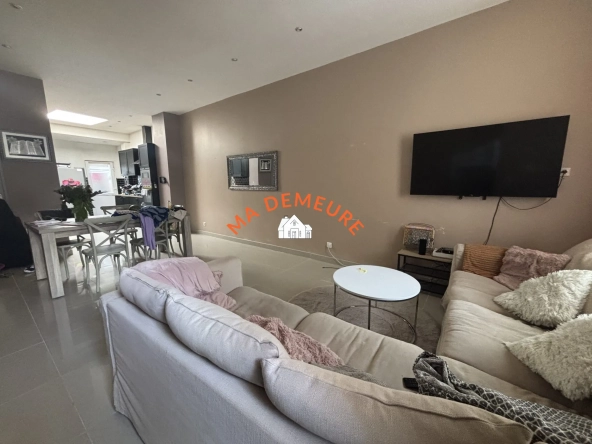 Maison ancienne de 97,50 m² à Roubaix avec terrasse et 4 chambres