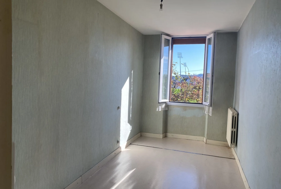 Maison à vendre à Albi de 148 m² avec jardin piscinable et 4 chambres 
