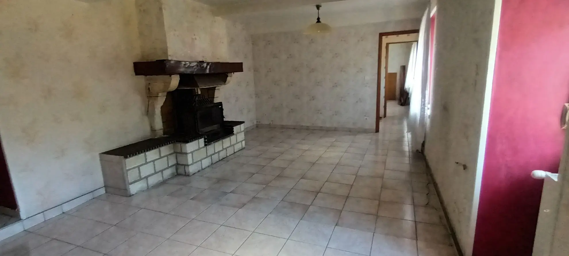 Maison à vendre à Thin-le-Moutier avec 3 chambres, garage et grenier aménageable 