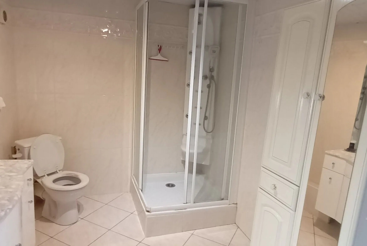 Maison à vendre à Thin-le-Moutier avec 3 chambres, garage et grenier aménageable 