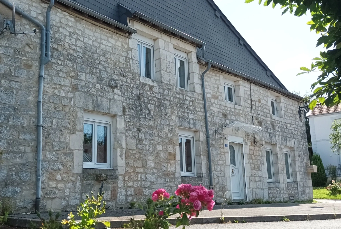 Maison à vendre à Thin-le-Moutier avec 3 chambres, garage et grenier aménageable 