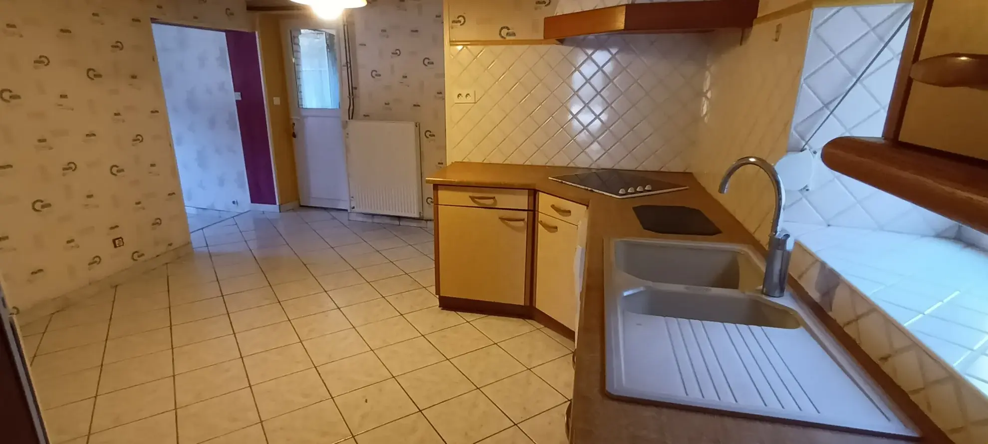 Maison à vendre à Thin-le-Moutier avec 3 chambres, garage et grenier aménageable 