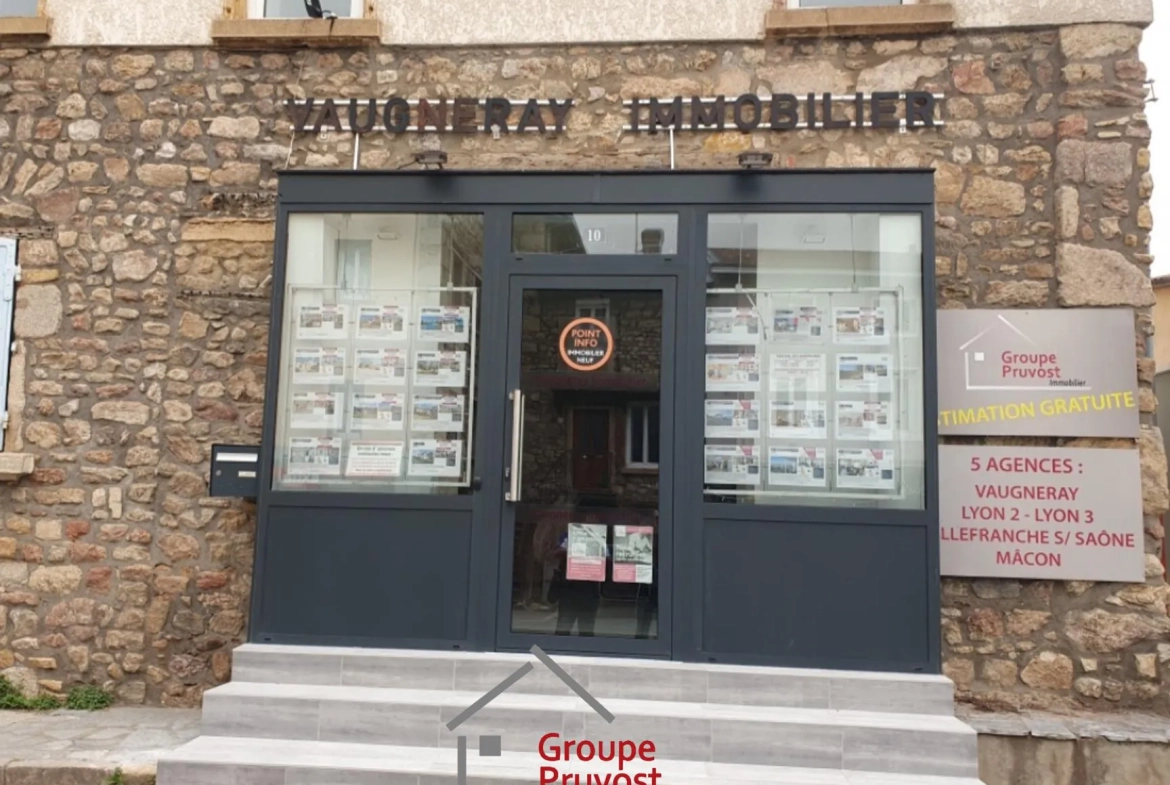 Terrain constructible de 586 m² à Saint Romain de Popey avec vue panoramique 