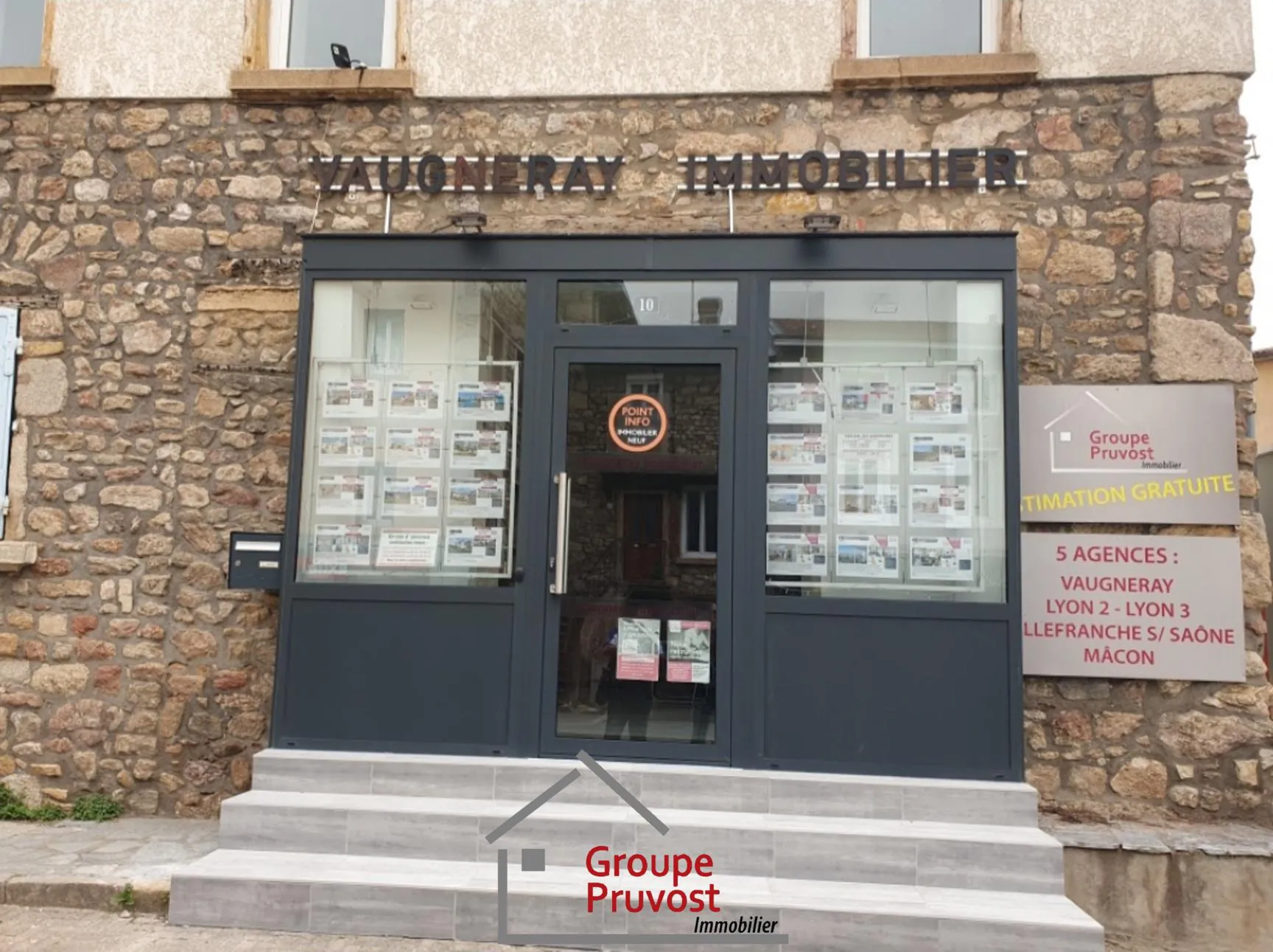 Terrain constructible de 586 m² à Saint Romain de Popey avec vue panoramique 