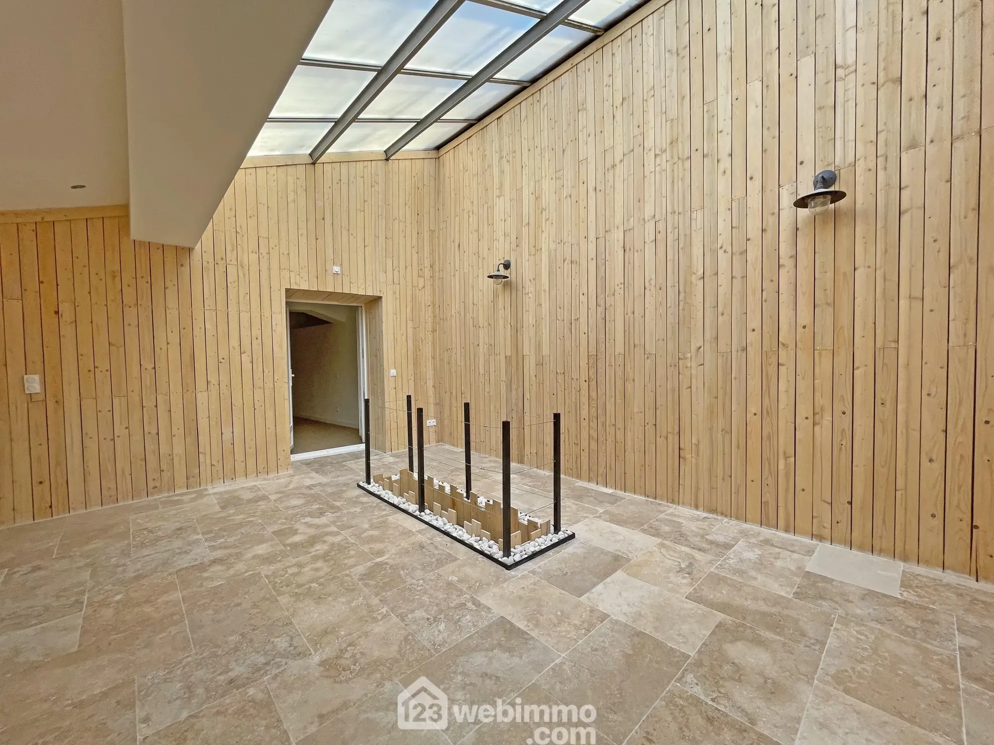 Appartement en triplex de 104 m² à Vendre à L'Isle-sur-la-Sorgue - Rénové et lumineux 