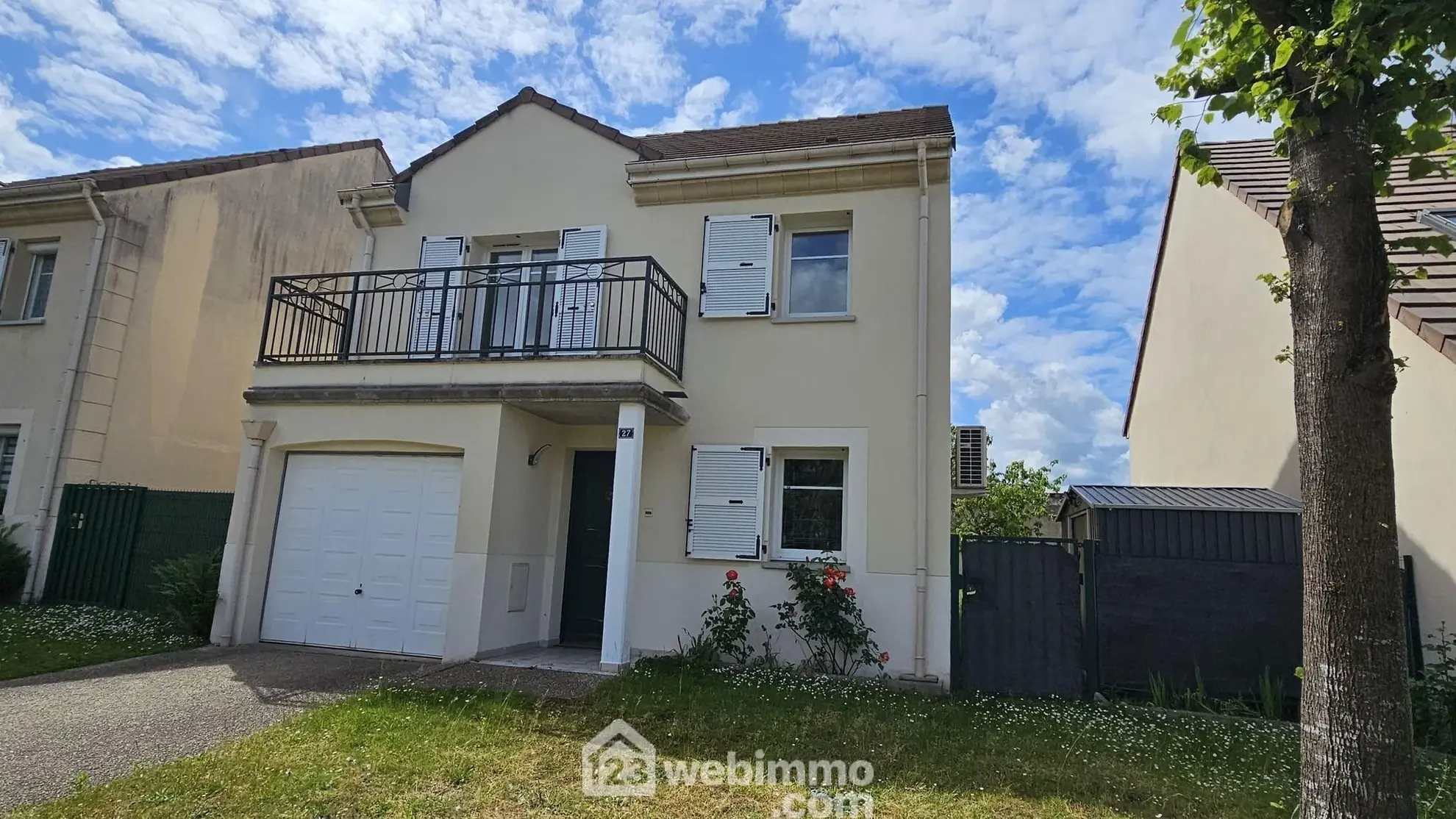 Maison à vendre de 90m² à Pringy, proche des commerces avec jardin et garage 