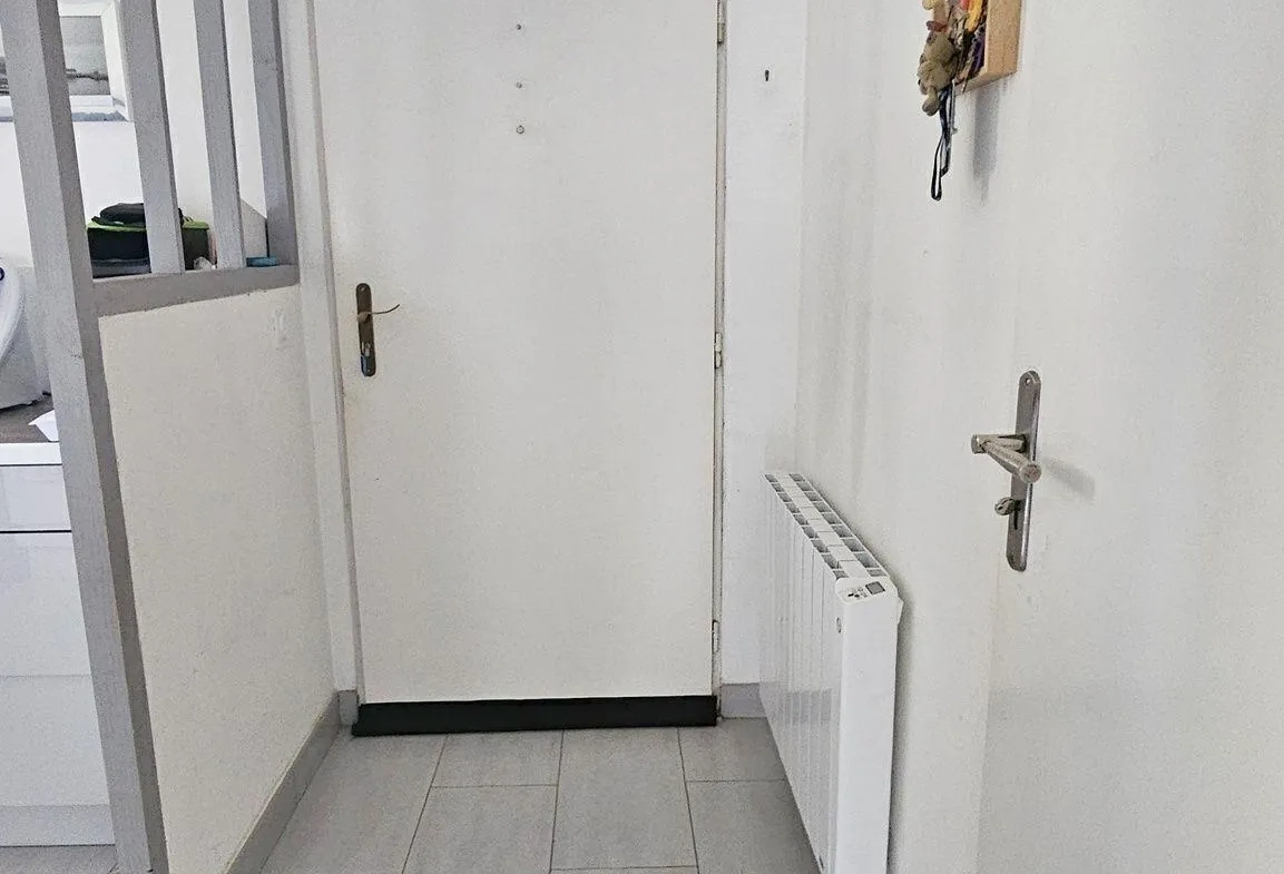 Maison à vendre de 90m² à Pringy, proche des commerces avec jardin et garage 