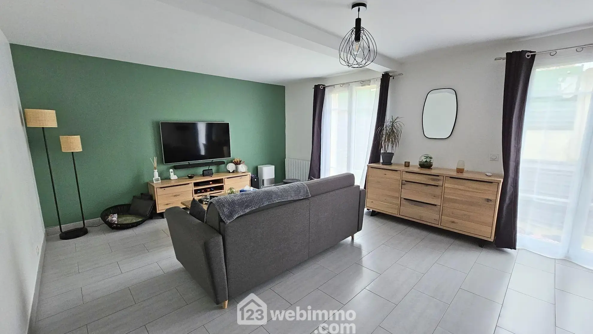 Maison à vendre de 90m² à Pringy, proche des commerces avec jardin et garage 