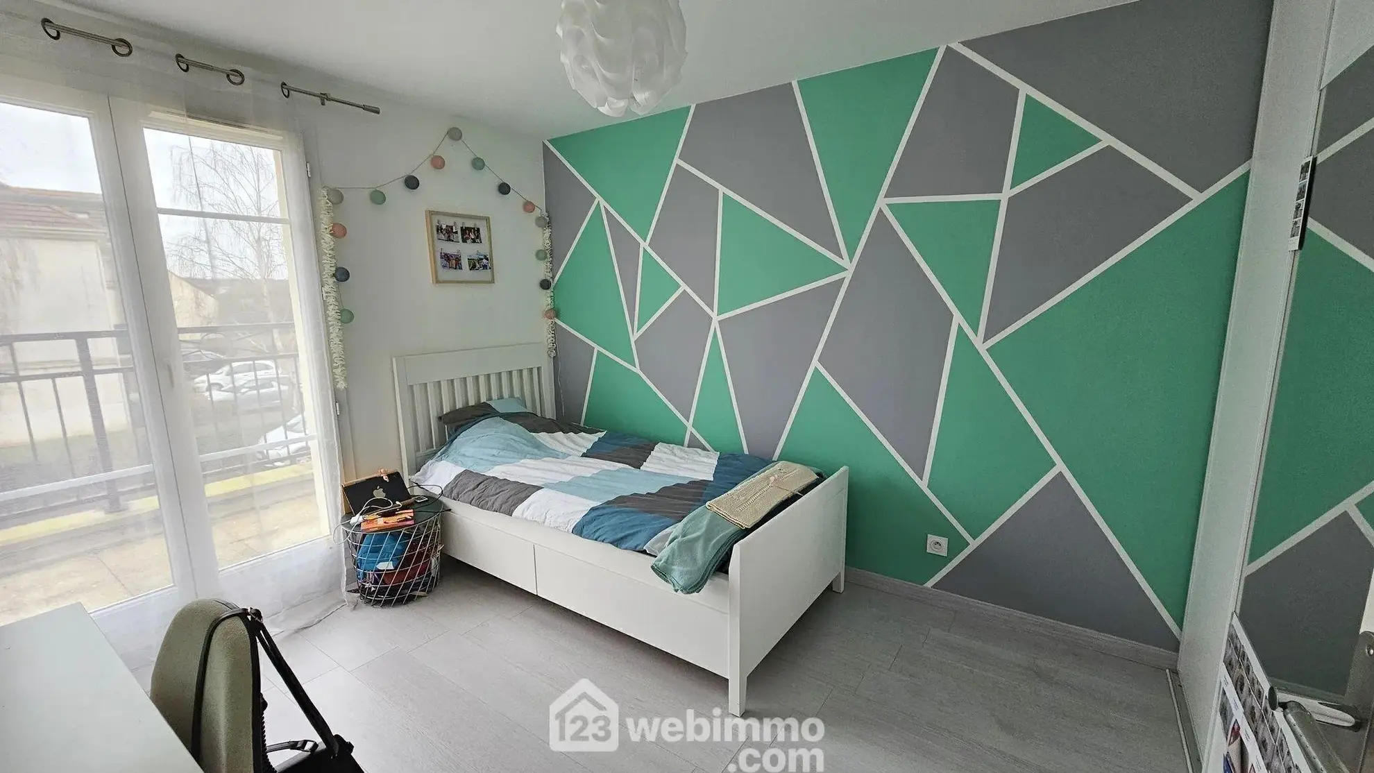Maison à vendre de 90m² à Pringy, proche des commerces avec jardin et garage 
