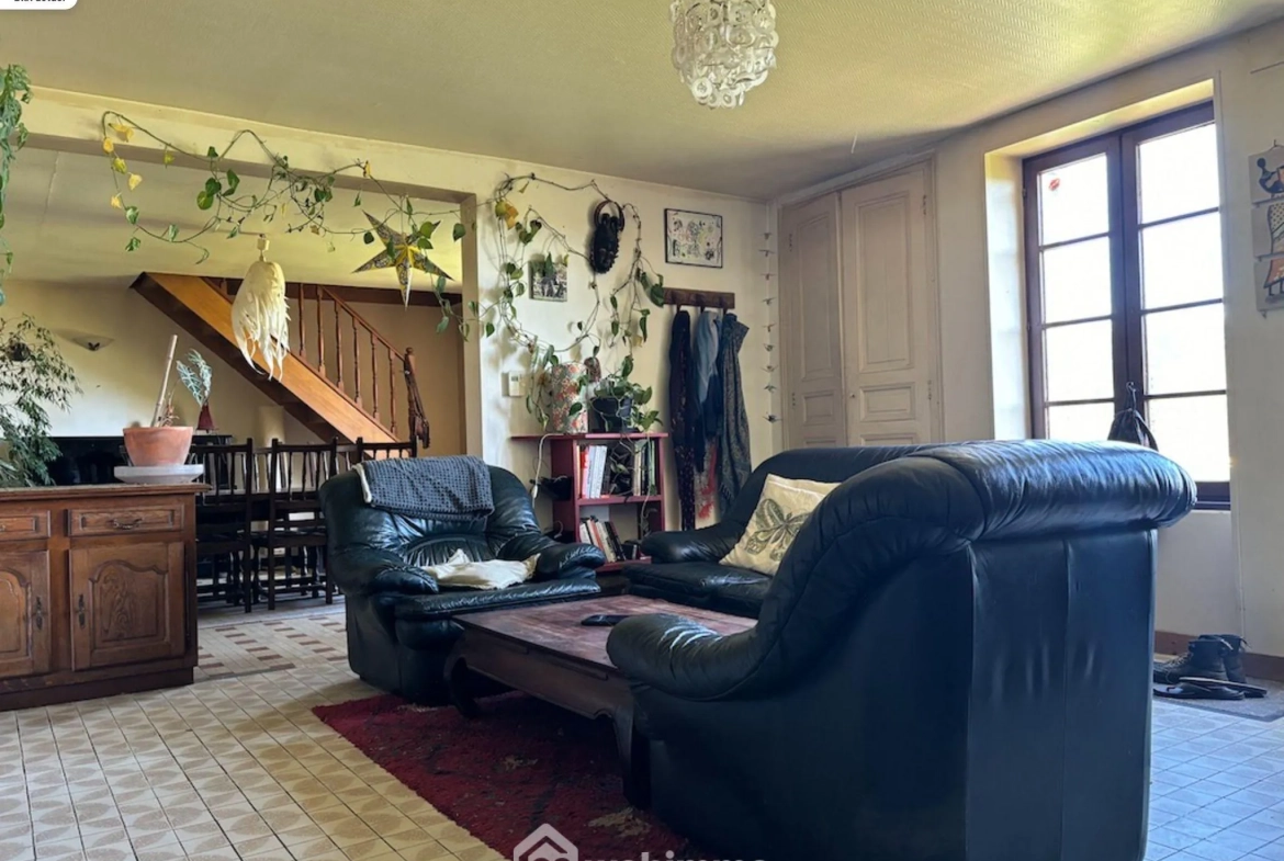 A vendre ensemble de deux maisons à La Puye - 265 m² habitable sur 2,2 ha 