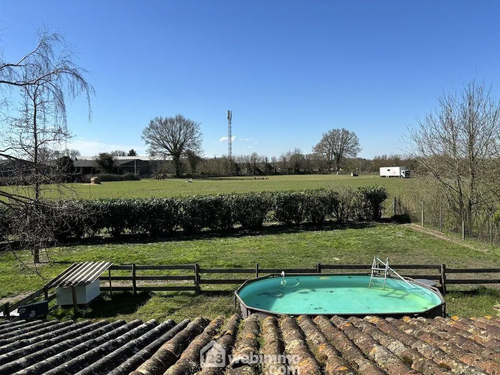 A vendre ensemble de deux maisons à La Puye - 265 m² habitable sur 2,2 ha 