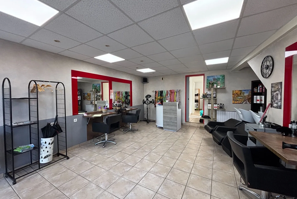 Fonds de commerce pour coiffure à Chevrieres avec matériel inclus et stationnement facile 