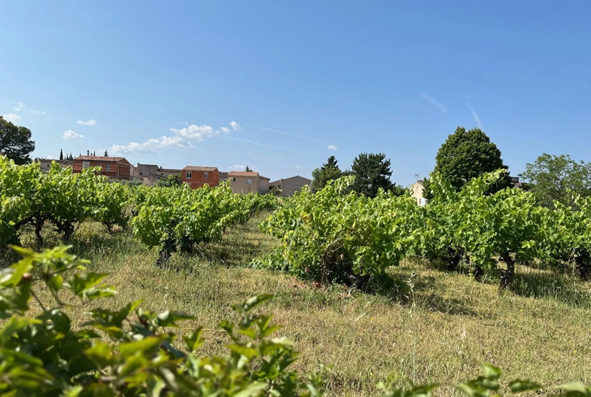 Terrain constructible de 173 m² à Pertuis dans un lotissement proche du centre-ville 