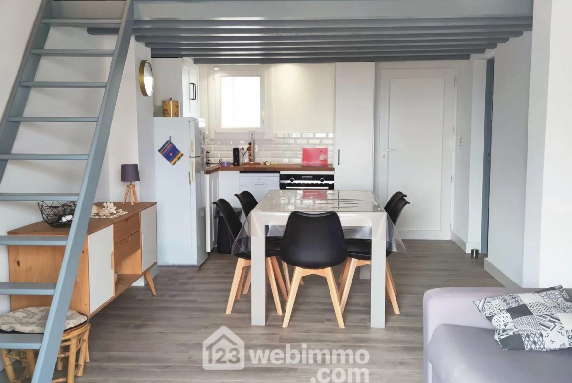 Appartement de 44 m² avec balcon à Saintes-Maries-de-la-Mer – Vue village 