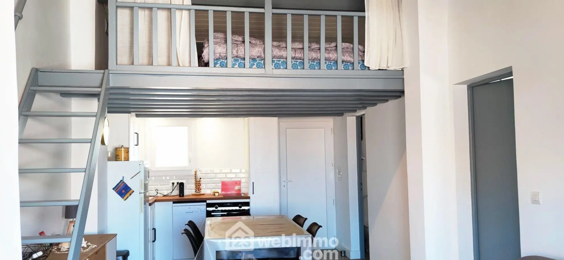 Appartement de 44 m² avec balcon à Saintes-Maries-de-la-Mer – Vue village 