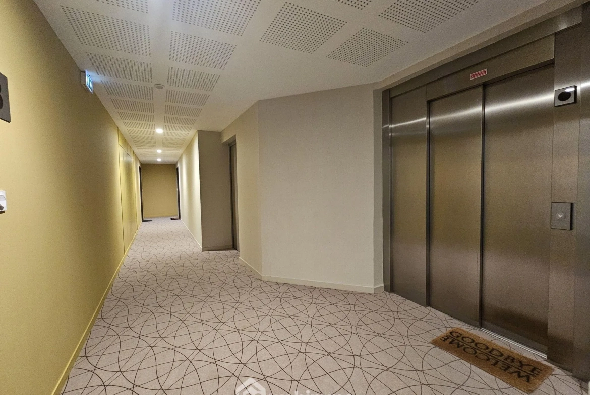 Appartement 2 pièces de 45 m² à Reims avec parking et loggia 