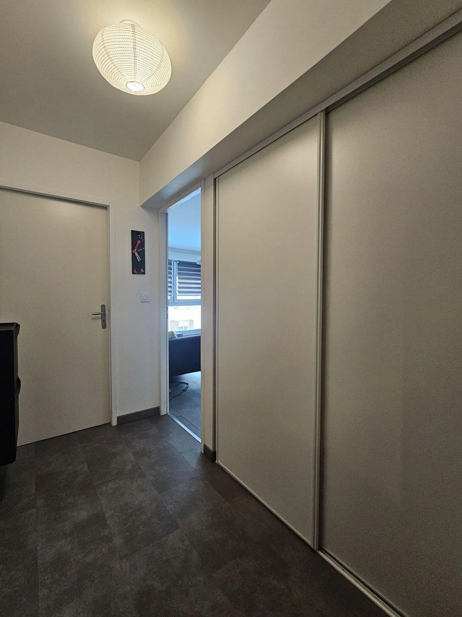 Appartement 2 pièces de 45 m² à Reims avec parking et loggia 