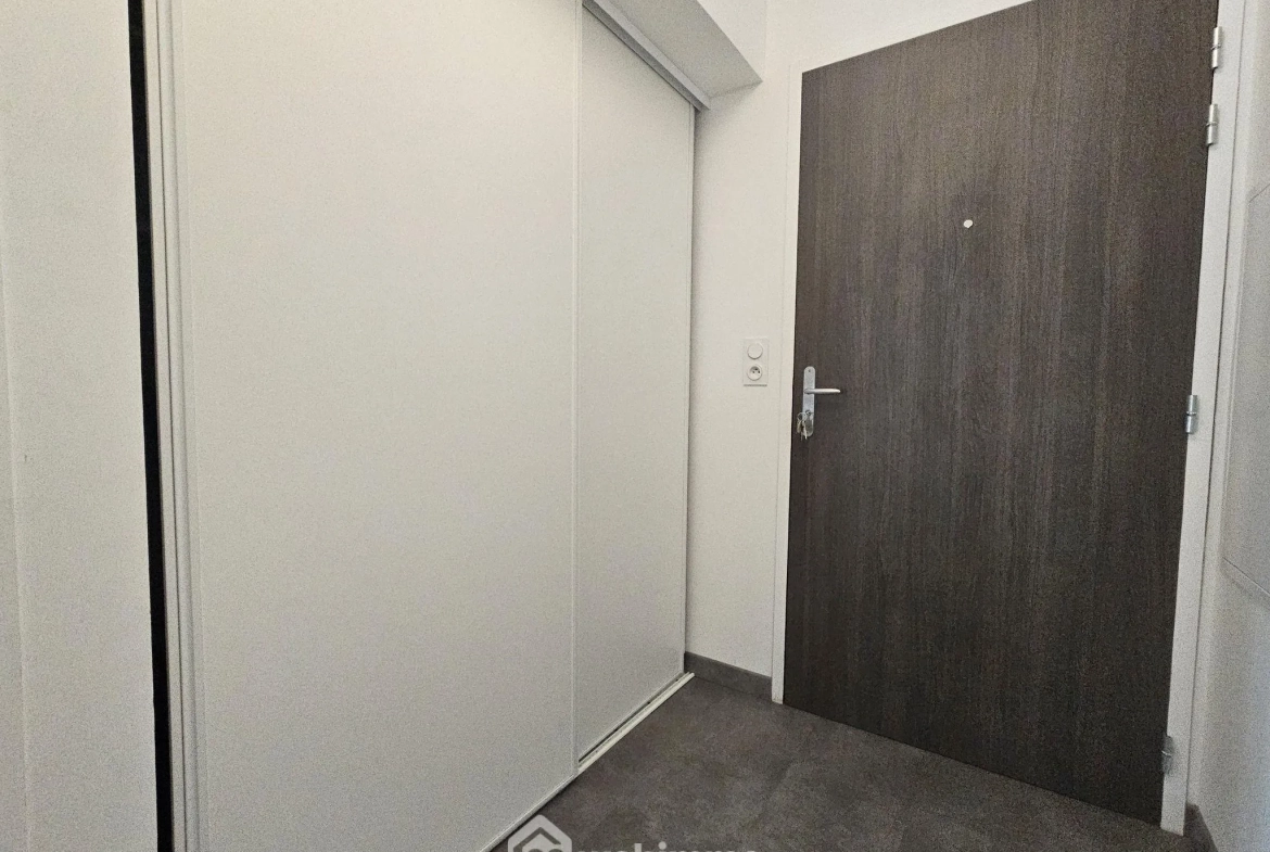 Appartement 2 pièces de 45 m² à Reims avec parking et loggia 