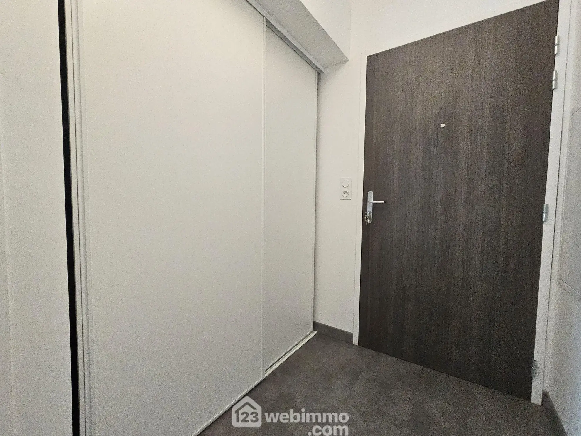 Appartement 2 pièces de 45 m² à Reims avec parking et loggia 