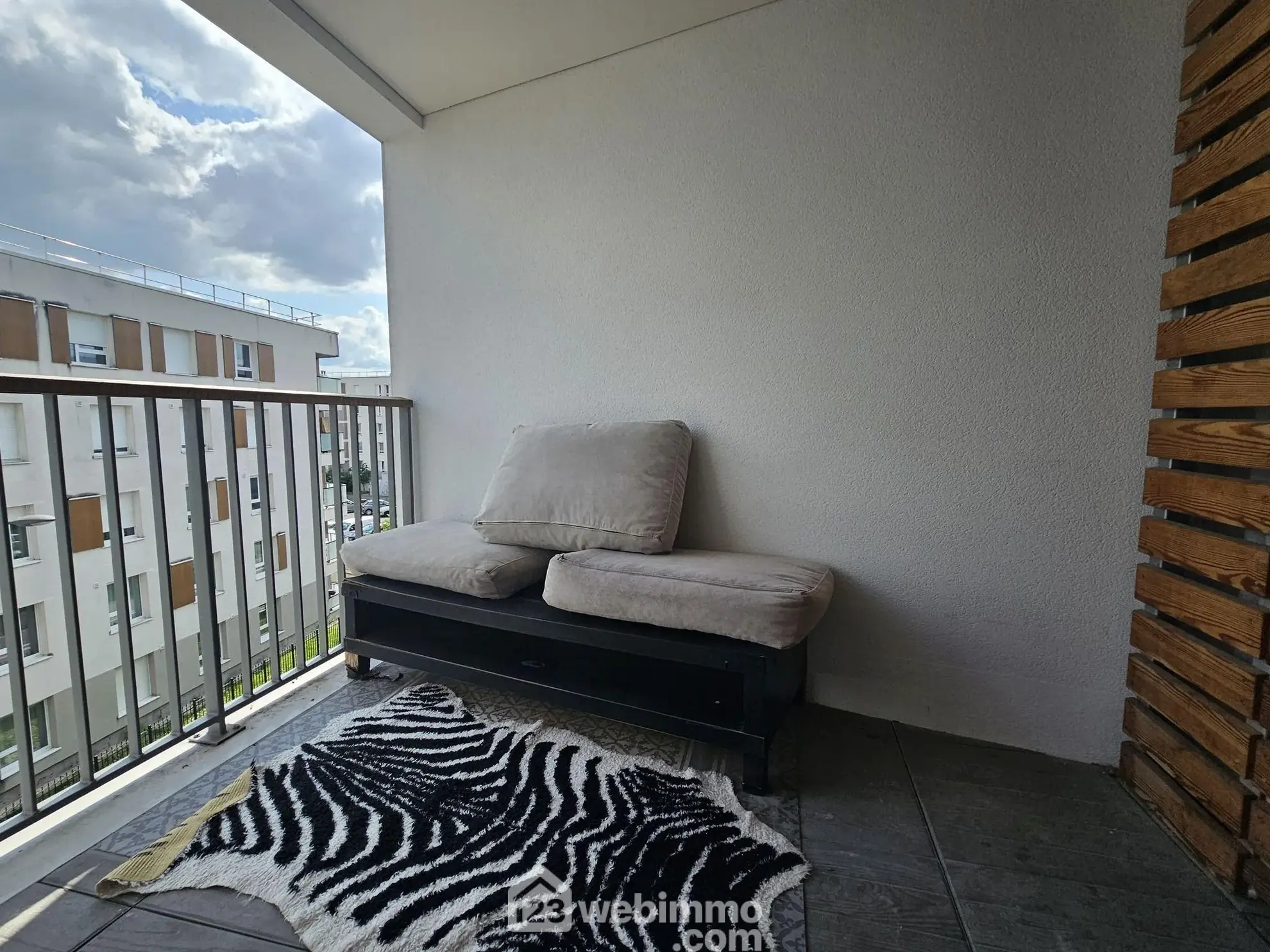 Appartement 2 pièces de 45 m² à Reims avec parking et loggia 