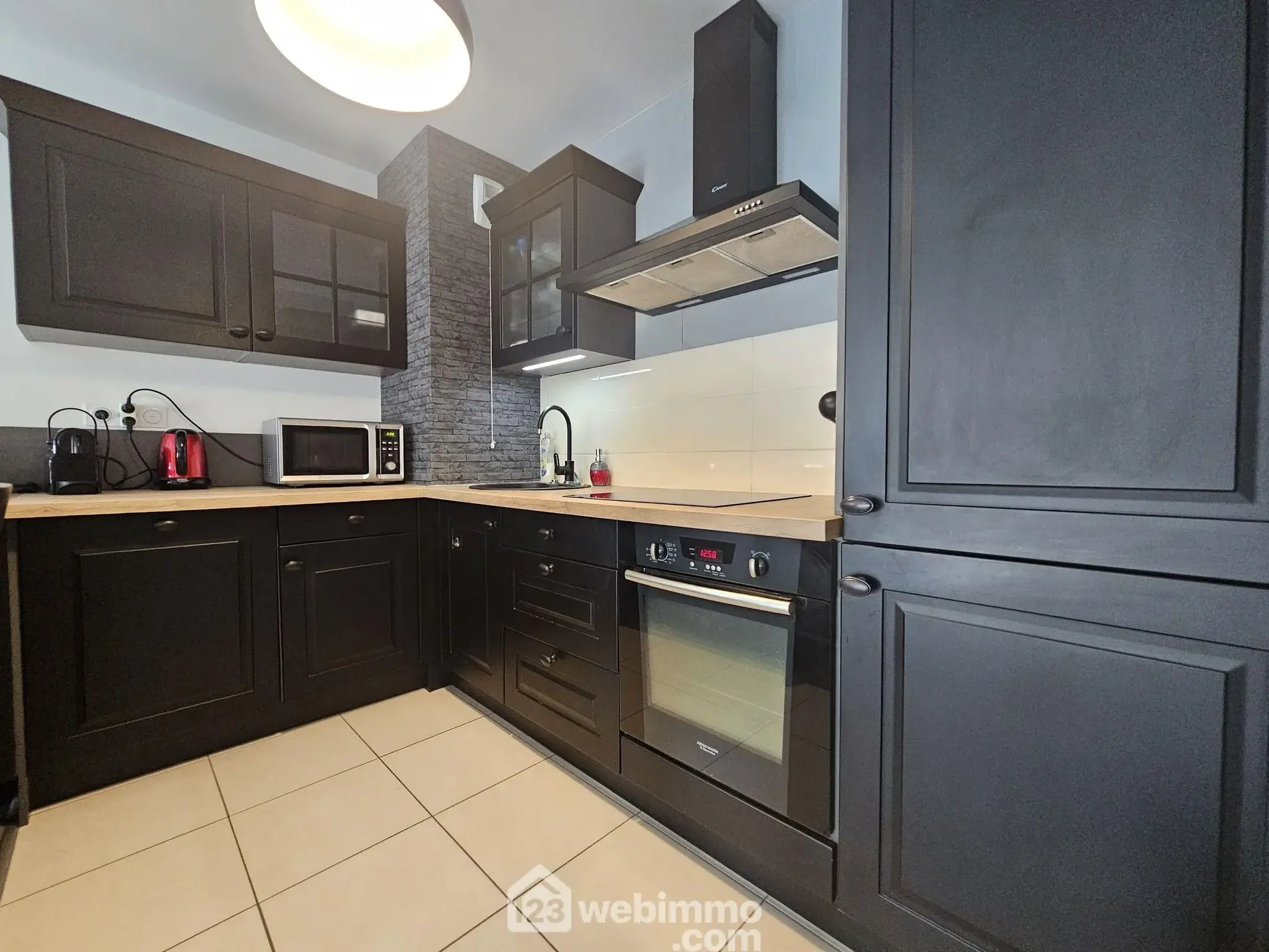 Appartement 2 pièces de 45 m² à Reims avec parking et loggia 