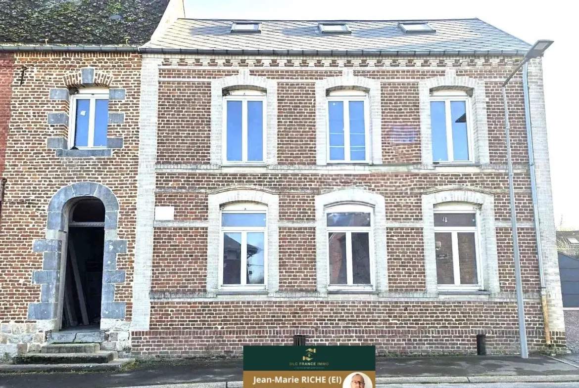 Grande maison mitoyenne à Bazuel avec terrain et dépendance – Projet de rénovation à 66 000 € 