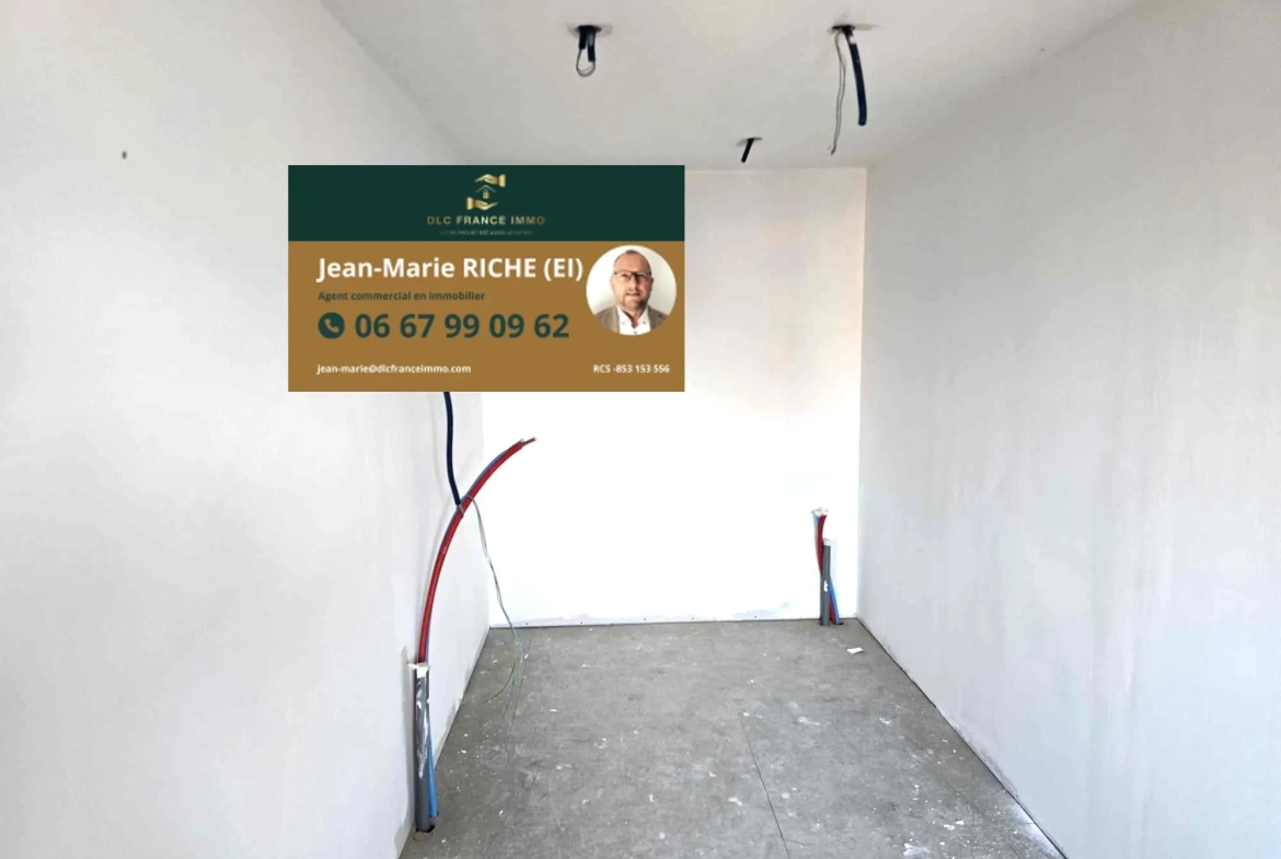 Grande maison mitoyenne à Bazuel avec terrain et dépendance – Projet de rénovation à 66 000 € 