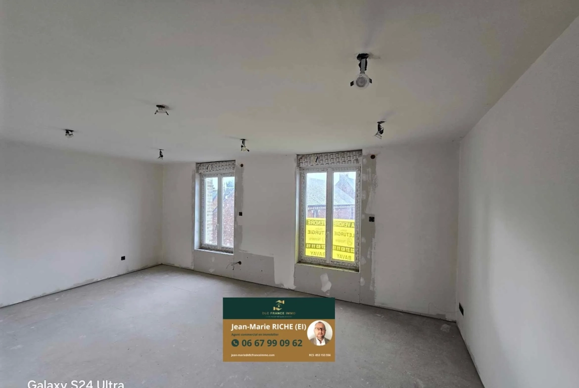 Grande maison mitoyenne à Bazuel avec terrain et dépendance – Projet de rénovation à 66 000 € 
