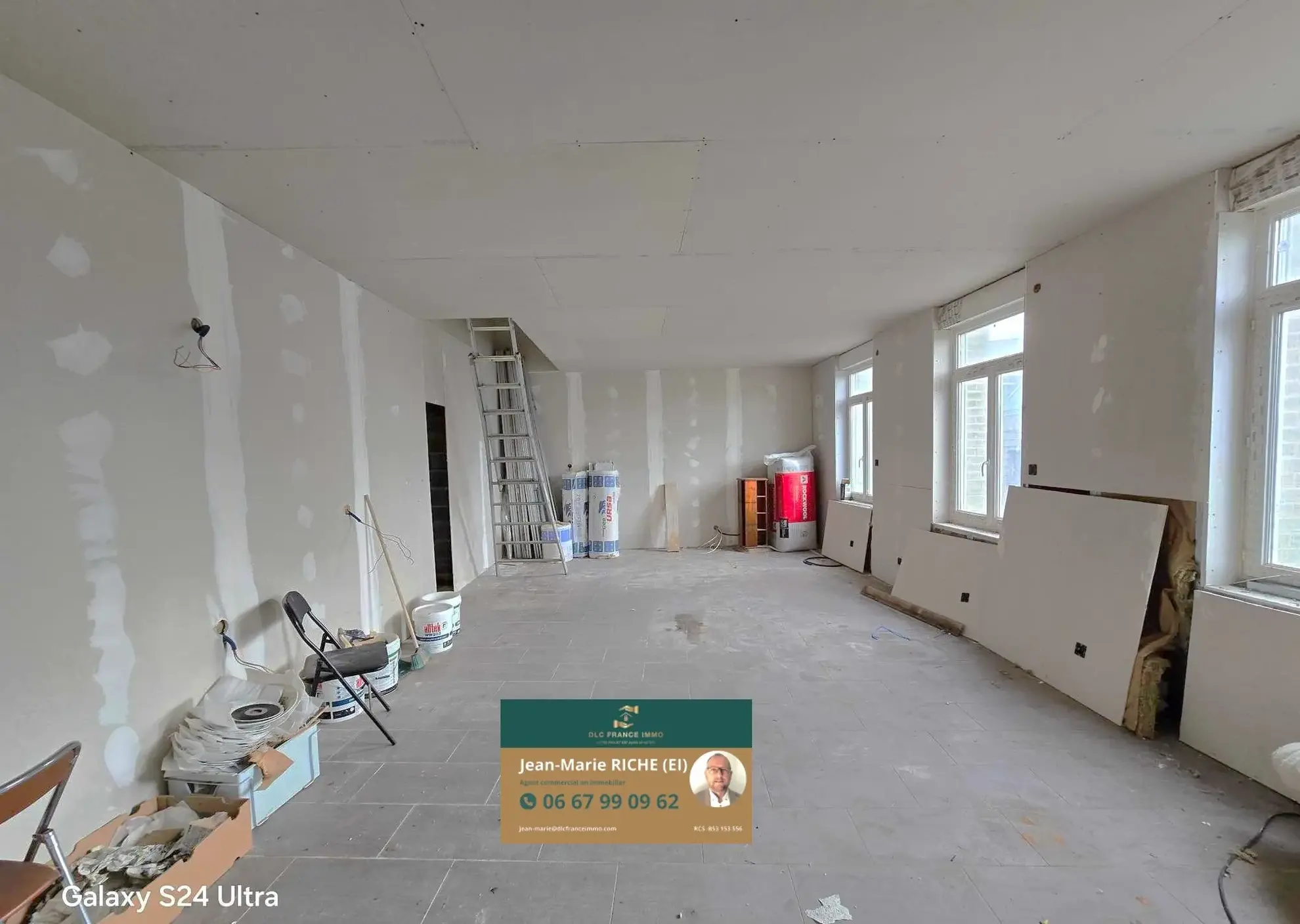 Grande maison mitoyenne à Bazuel avec terrain et dépendance – Projet de rénovation à 66 000 € 