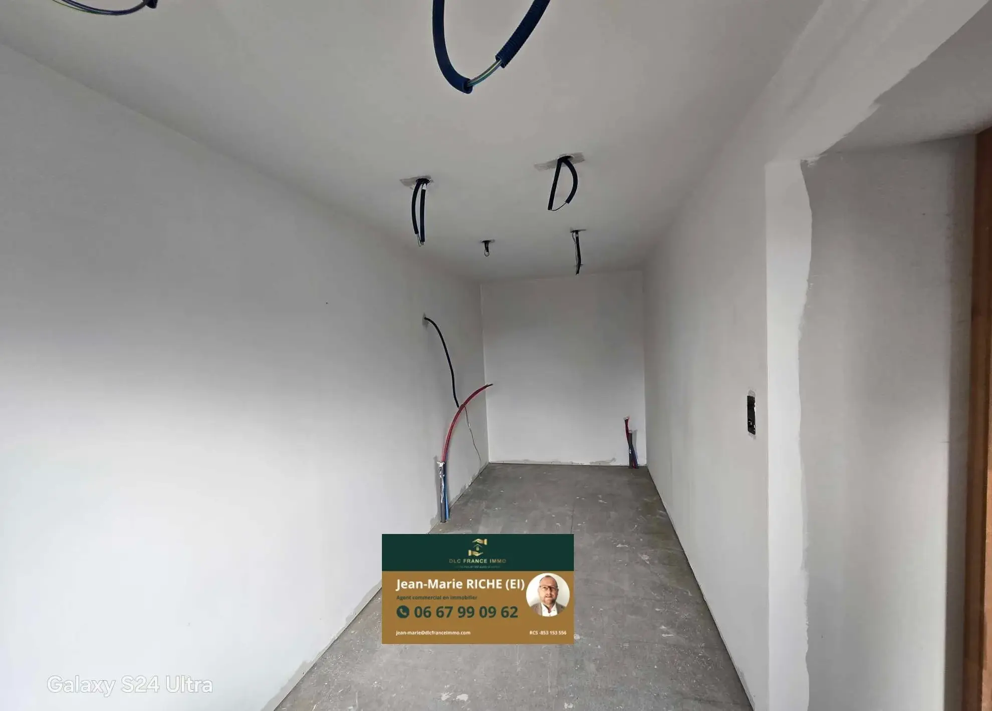 Grande maison mitoyenne à Bazuel avec terrain et dépendance – Projet de rénovation à 66 000 € 