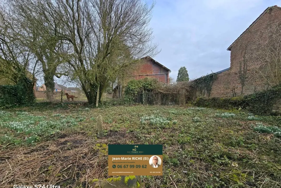 Grande maison mitoyenne à Bazuel avec terrain et dépendance – Projet de rénovation à 66 000 € 