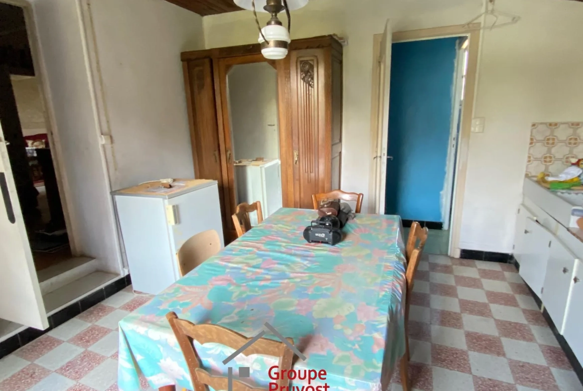 Ensemble immobilier à rénover à Cluny avec terrain arboré et vue dégagée 