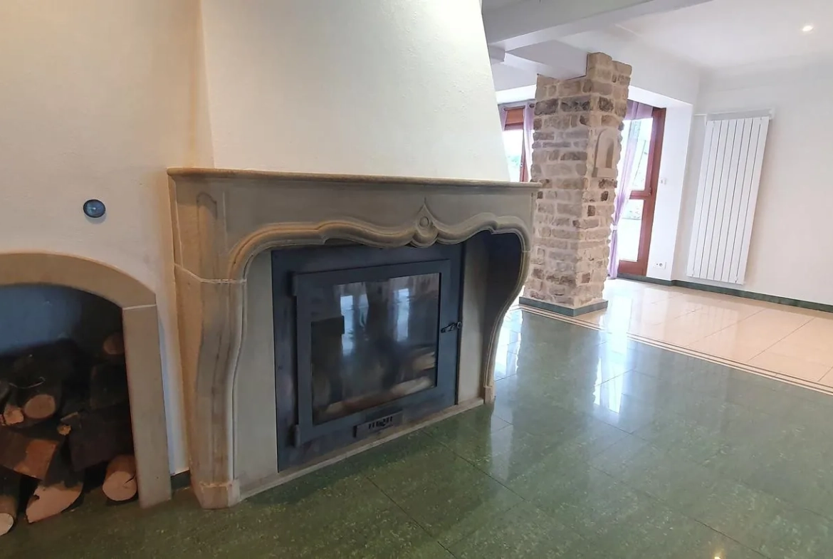 Maison rénovée avec 2 logements et jardin à Fontenay - Idéal investisseurs et familles 