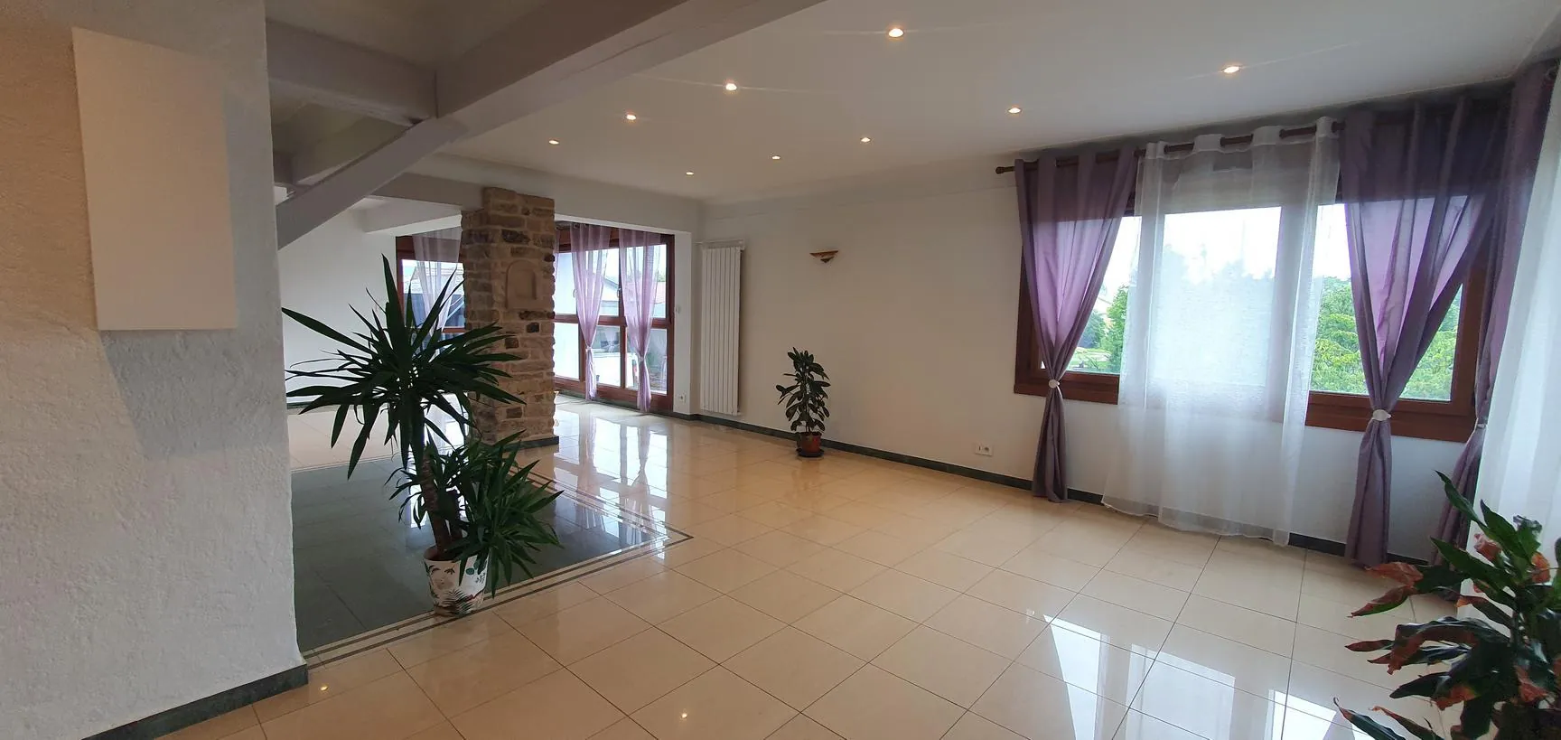 Maison rénovée avec 2 logements et jardin à Fontenay - Idéal investisseurs et familles 