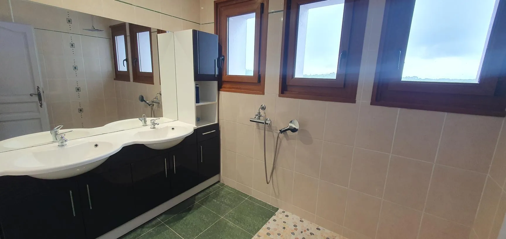 Maison rénovée avec 2 logements et jardin à Fontenay - Idéal investisseurs et familles 