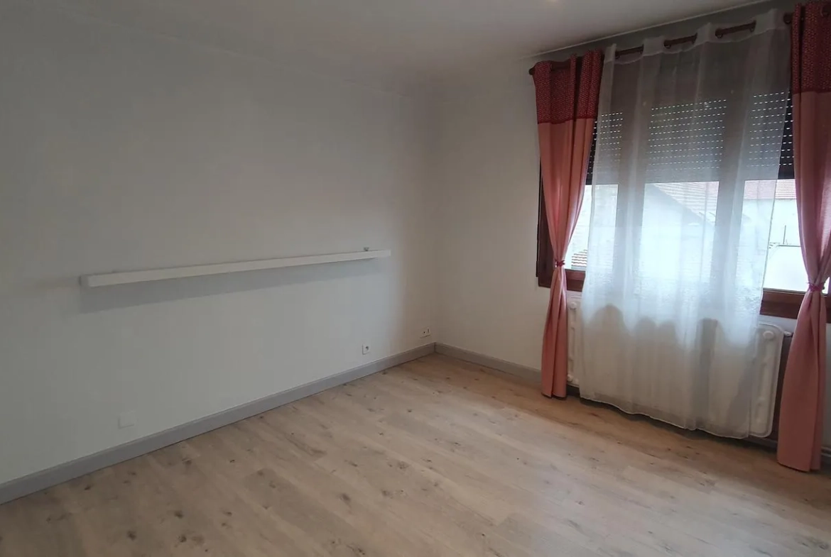 Maison rénovée avec 2 logements et jardin à Fontenay - Idéal investisseurs et familles 