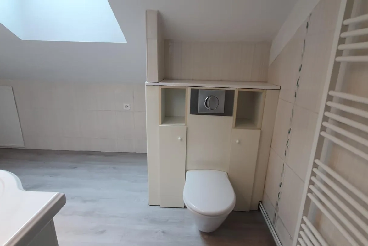 Maison rénovée avec 2 logements et jardin à Fontenay - Idéal investisseurs et familles 