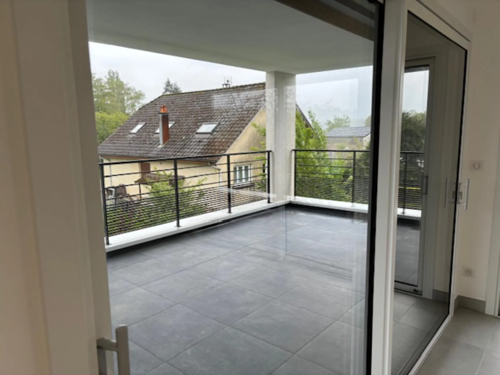 Vente d'un appartement de standing à Chaumousey - 32m² avec garage et terrasse 
