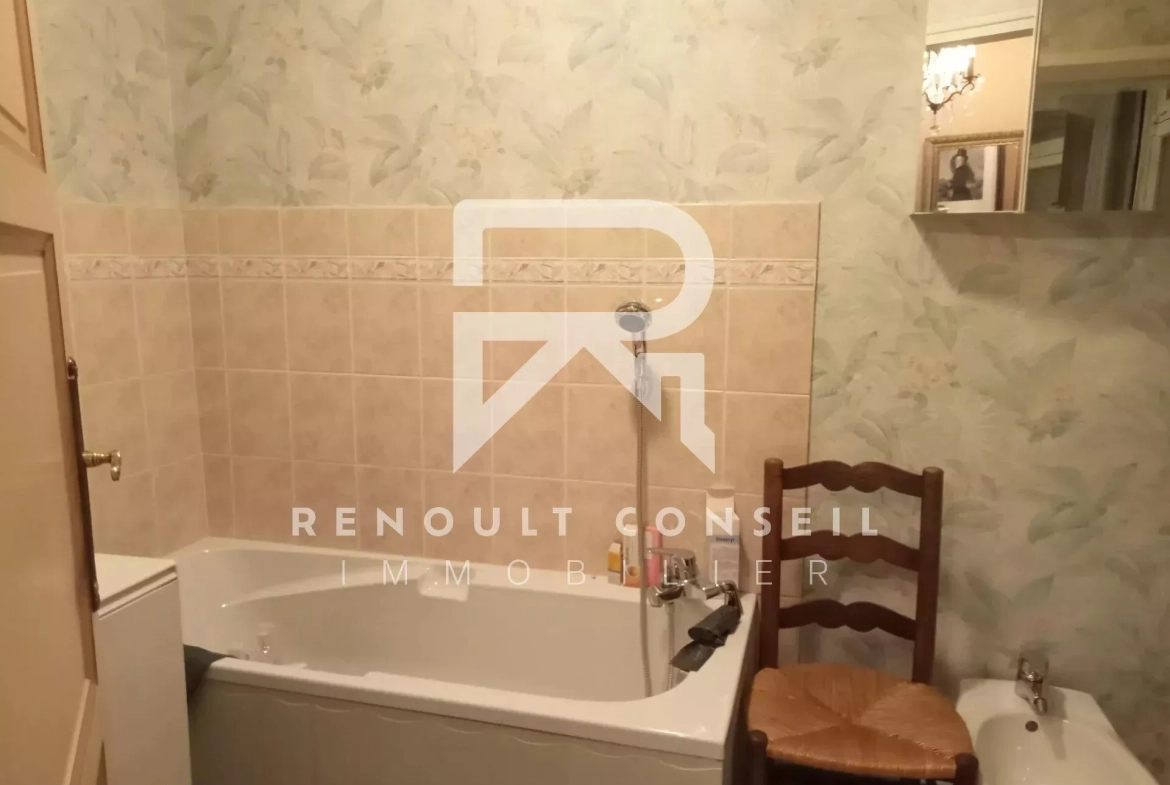 Appartement de ville à Elbeuf de 60 m² à rafraîchir 