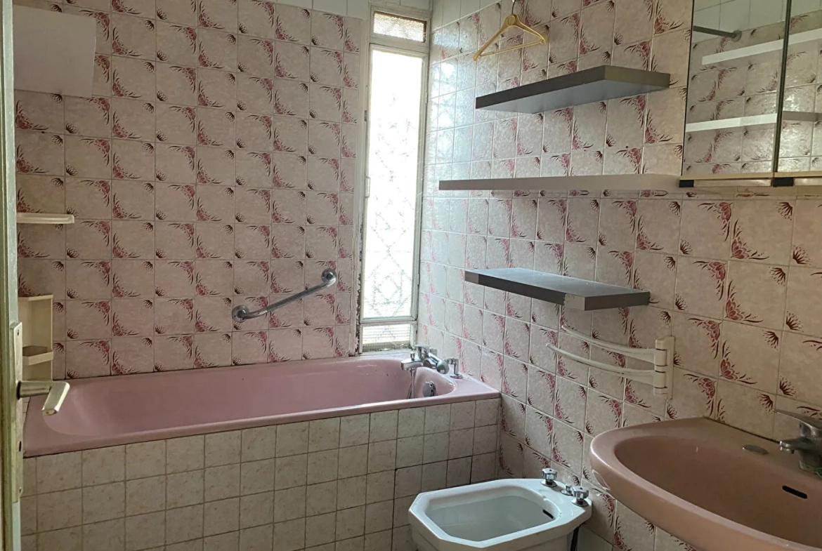 Maison à vendre à Billère avec 3 chambres, jardin et garage - Quartier du Golf 