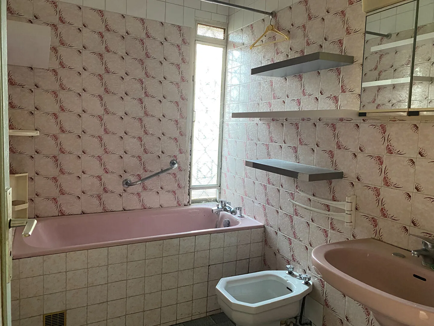 Maison à vendre à Billère avec 3 chambres, jardin et garage - Quartier du Golf 