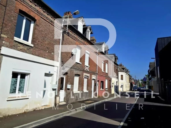 Maison de ville de 64 m² à Petit-Quevilly avec terrasse et potentiel locatif