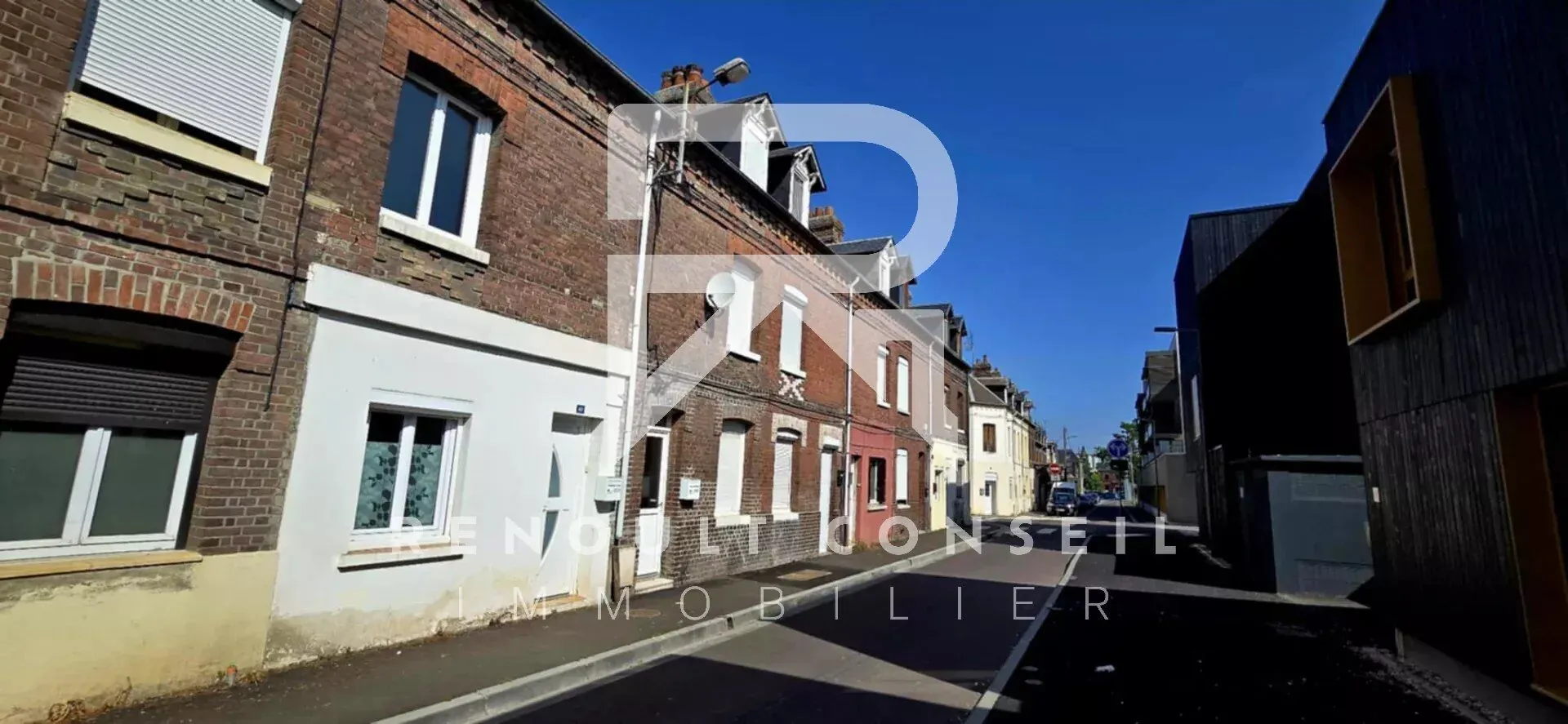 Maison de ville de 64 m² à Petit-Quevilly avec terrasse et potentiel locatif 