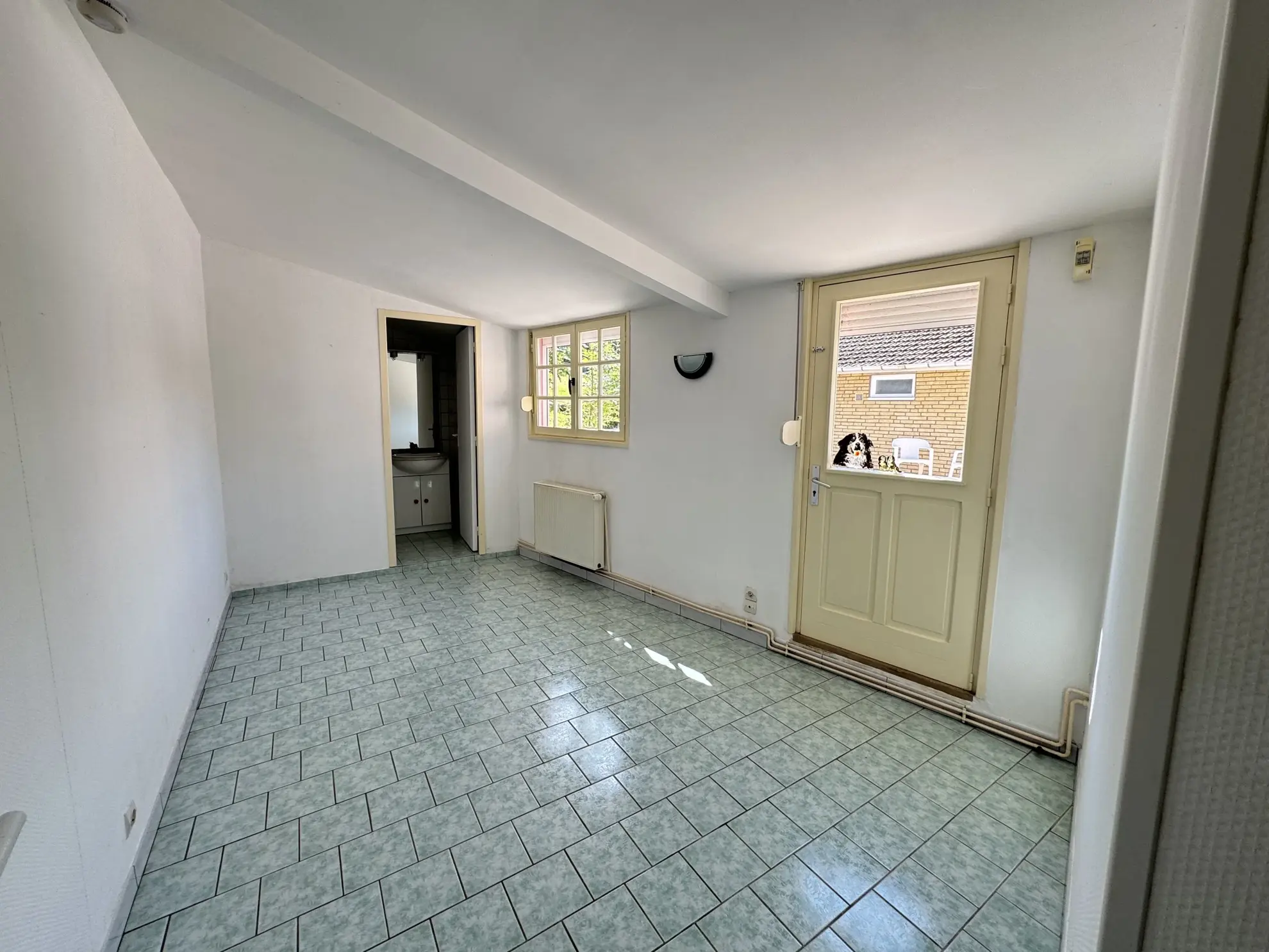 Maison de village à Moreuil avec jardin, dépendances et 3 chambres, proche d'Amiens 