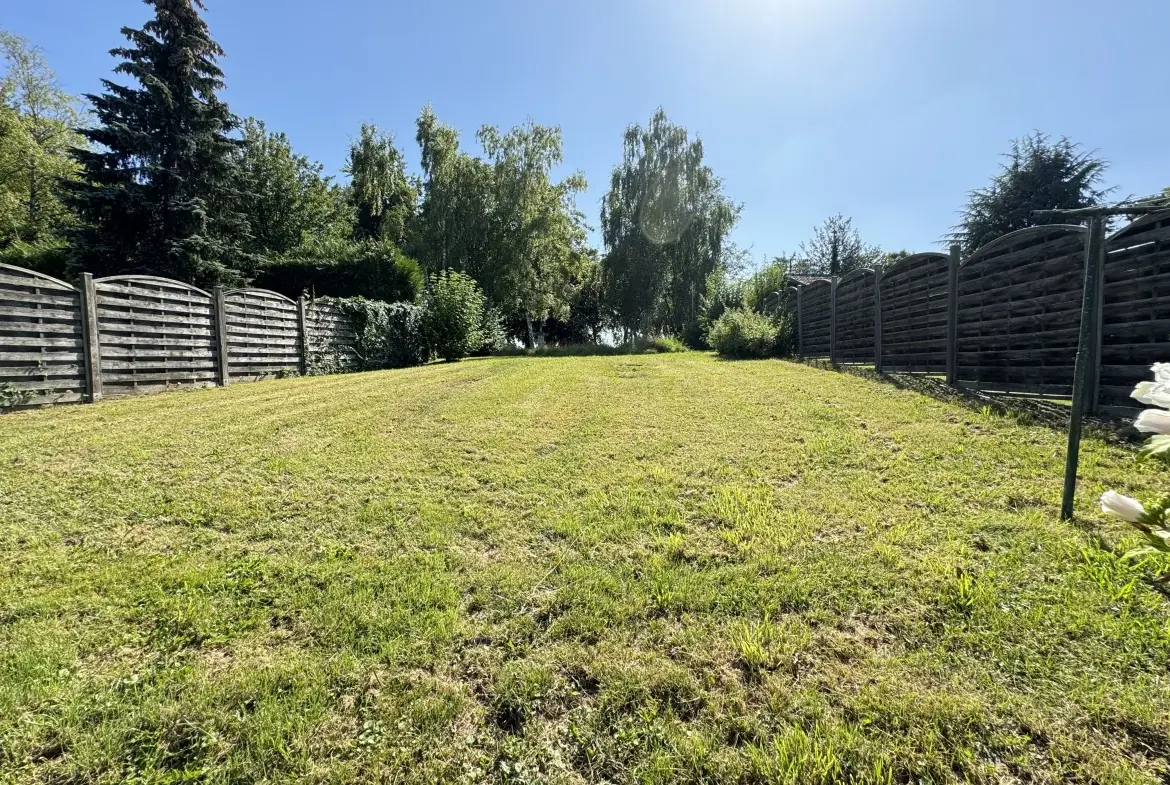 Maison de village à Moreuil avec jardin, dépendances et 3 chambres, proche d'Amiens 