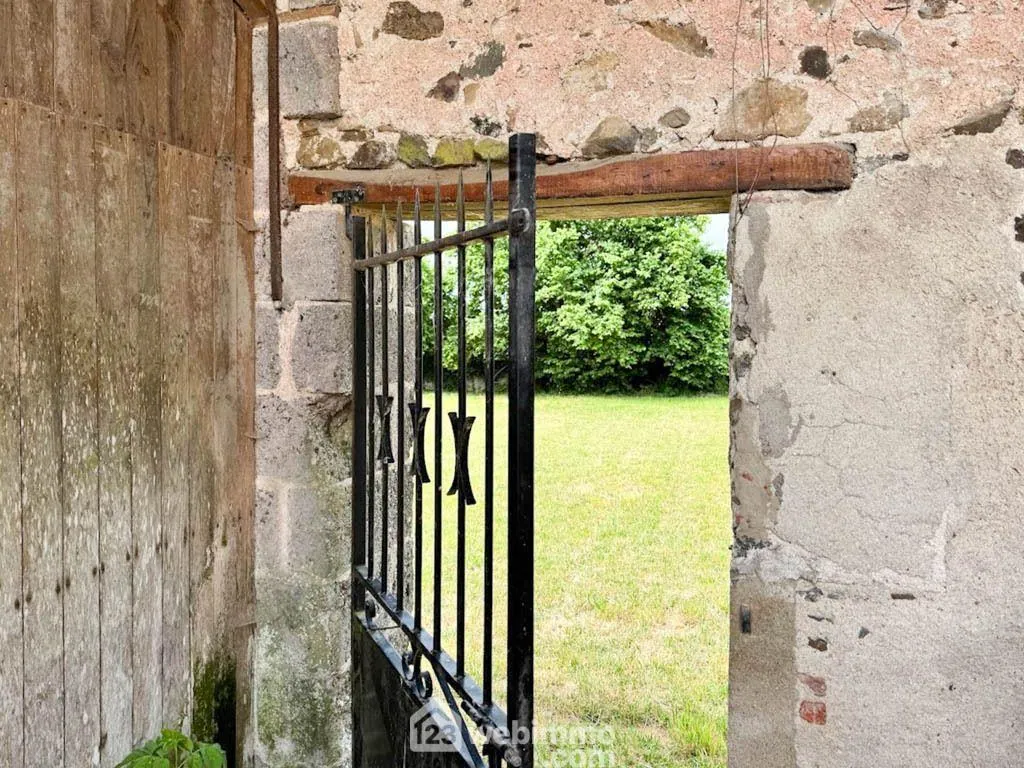 Maison de maître à Saint Maurice Étusson - 220 m² avec jardin et dépendances 
