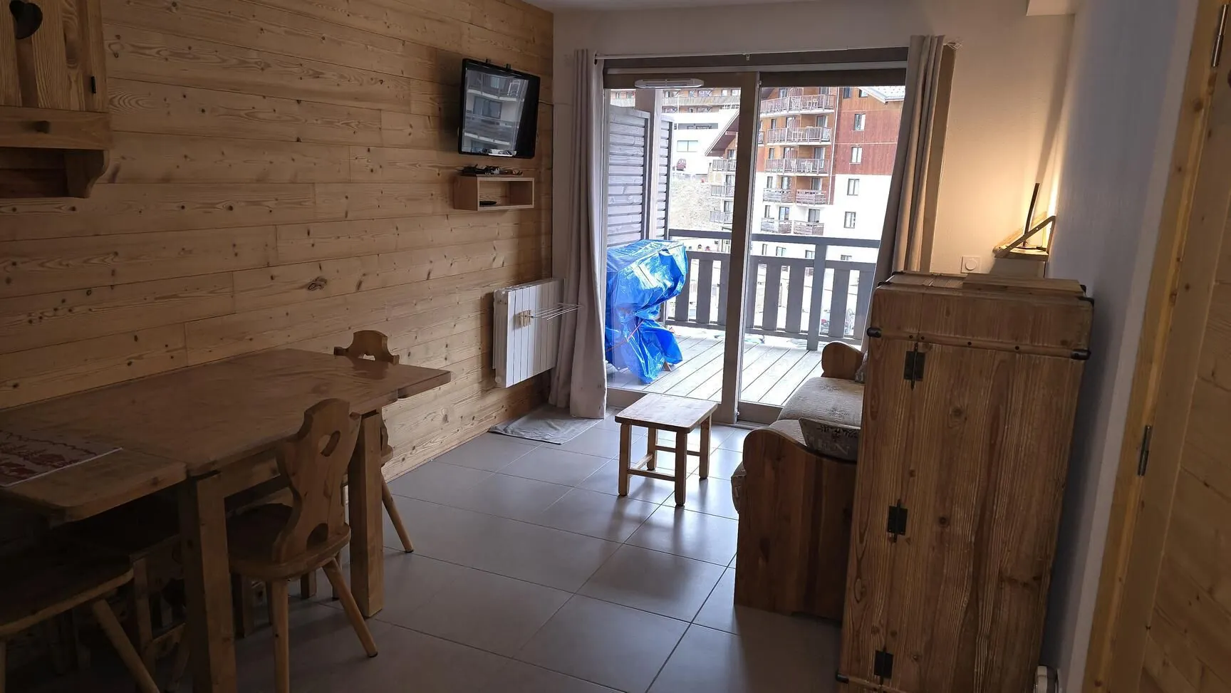Appartement 2 pièces à vendre à Auris-en-Oisans avec terrasse et vue dégagée 