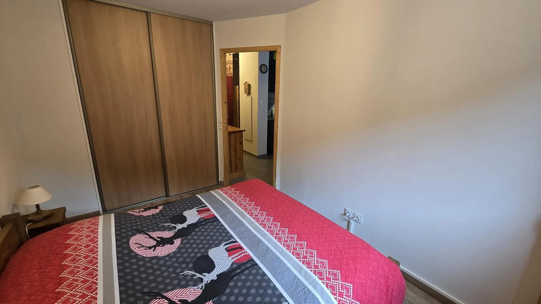 Appartement 2 pièces à vendre à Auris-en-Oisans avec terrasse et vue dégagée 