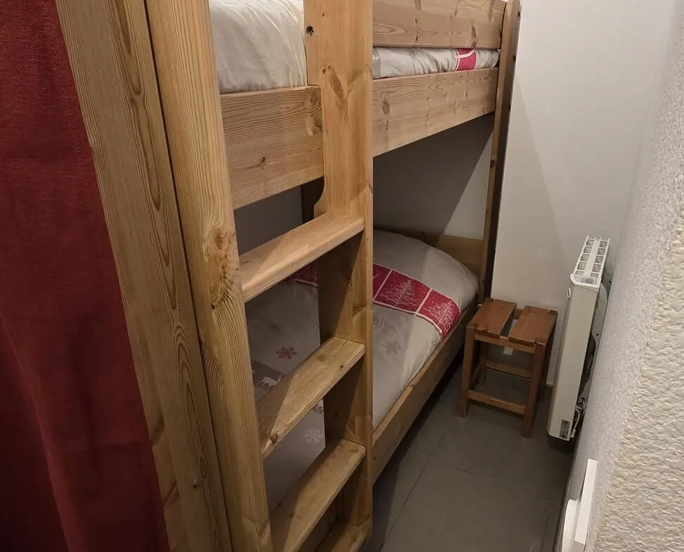 Appartement 2 pièces à vendre à Auris-en-Oisans avec terrasse et vue dégagée 