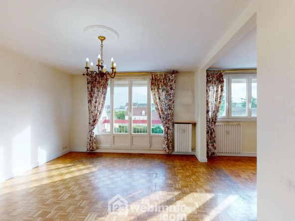 Appartement lumineux de 75m² avec balcon et garage à Margny-lès-Compiègne